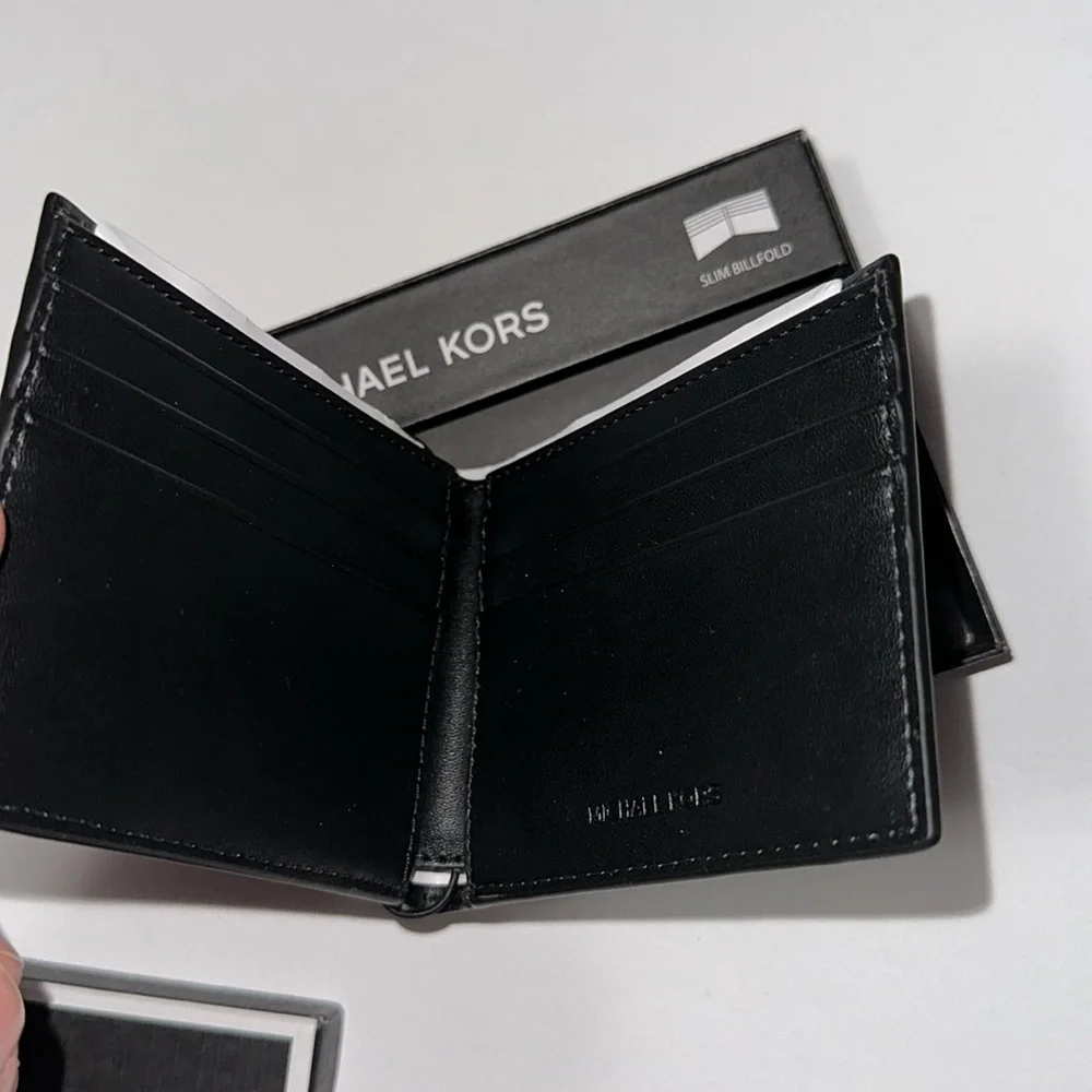 NEW MICHAEL KORS MENS WALLET